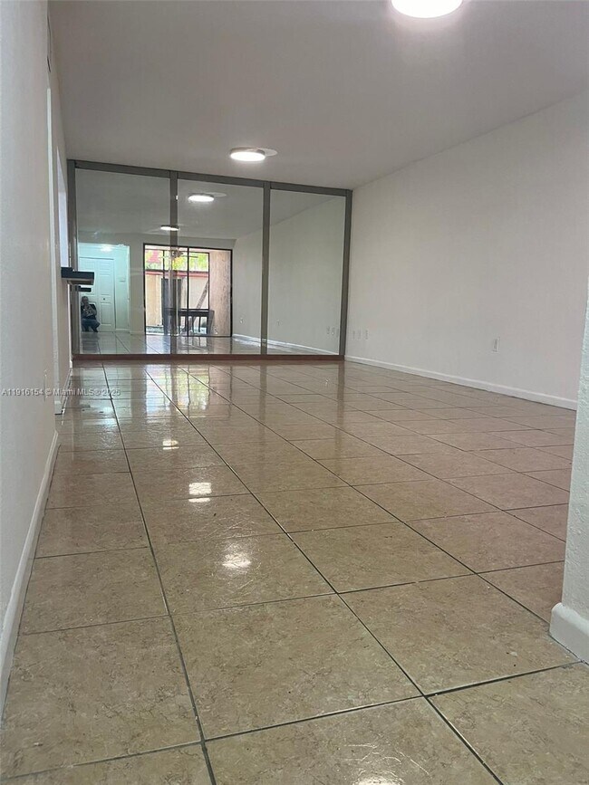 Photo - 800 NE 199th St Unit 106D