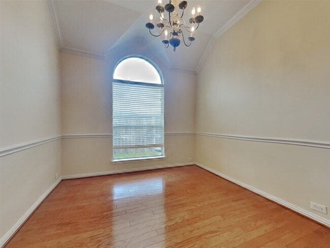 Photo - 3009 Fallbrook Ct