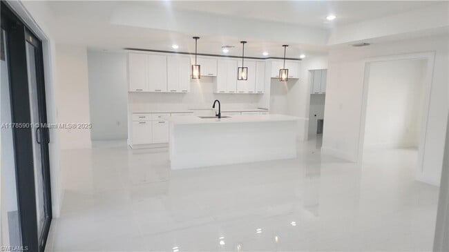 Photo - 1215 Bayou St E