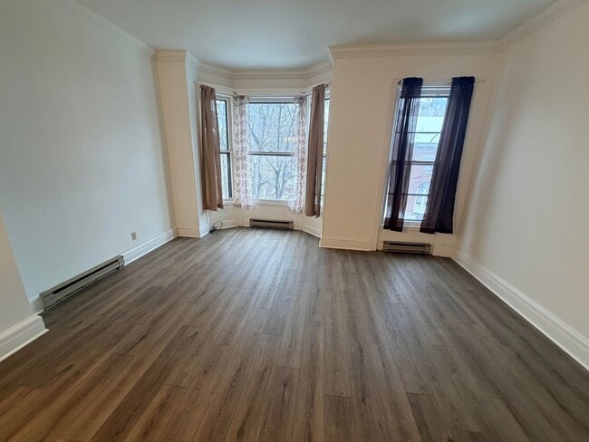 Photo - 285.5 Hudson Ave Unit Apt 3