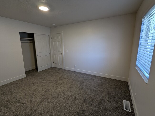 Photo - 1760 N 400 E