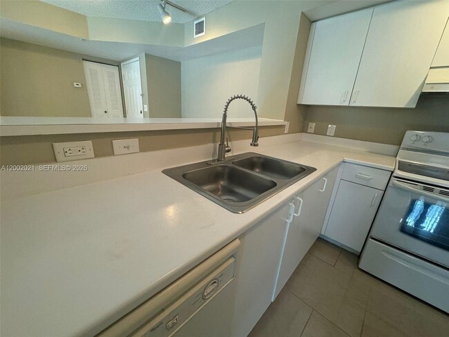 Photo - 111 Yacht Club Way Unit 107