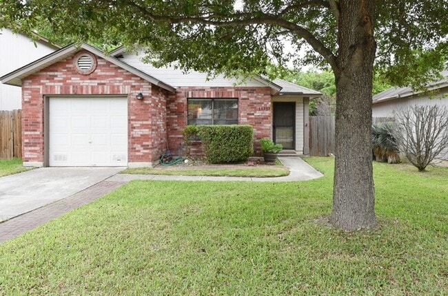 Building Photo - Great 2/2/1 near 1604 & I-35 Rental