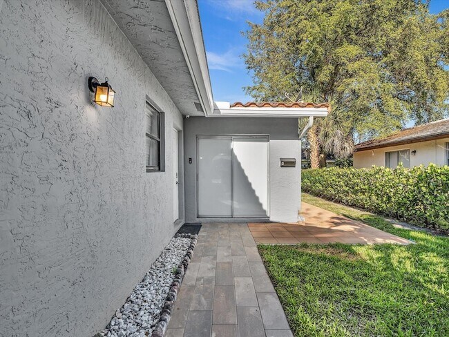 Photo - 3880 NW 79th Ave