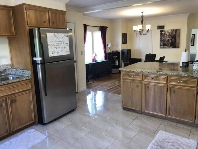 Photo - 83 Coburn Ave