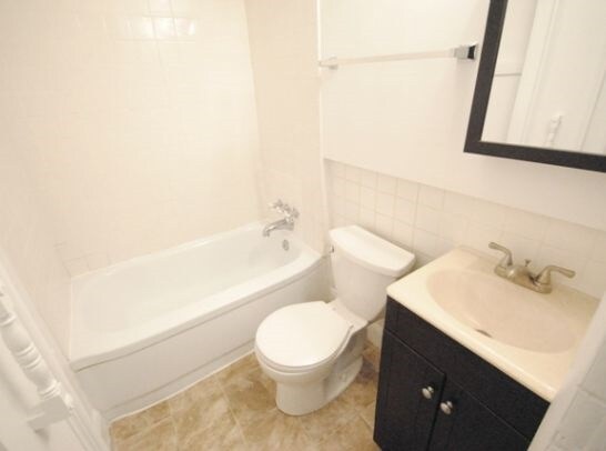 Photo - 322-324 N Newstead Ave