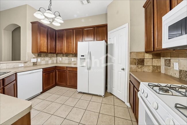 Photo - 2918 Meridian Bay Ln