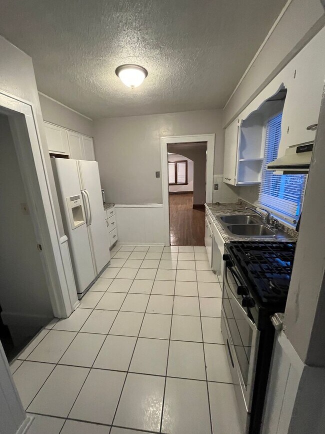 Photo - 3 bedroom home available in Rockford