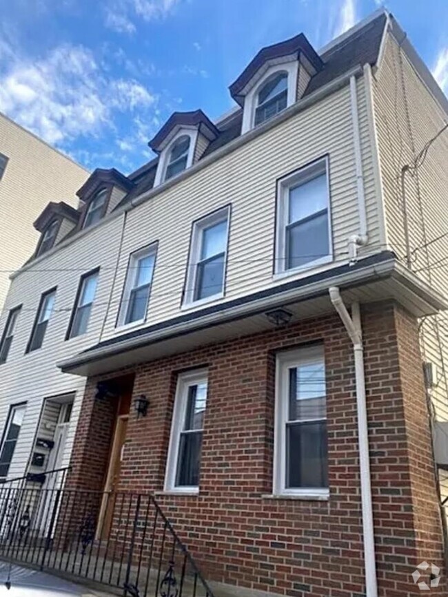 Building Photo - 151 Culver Ave Unit 3 Rental