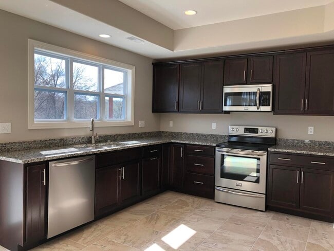 Photo - 7414 Pemberton Dr