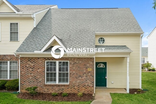 Building Photo - 3 Bedroom Pet-Friendly Home in Raleigh, NC with Main Street Renewal