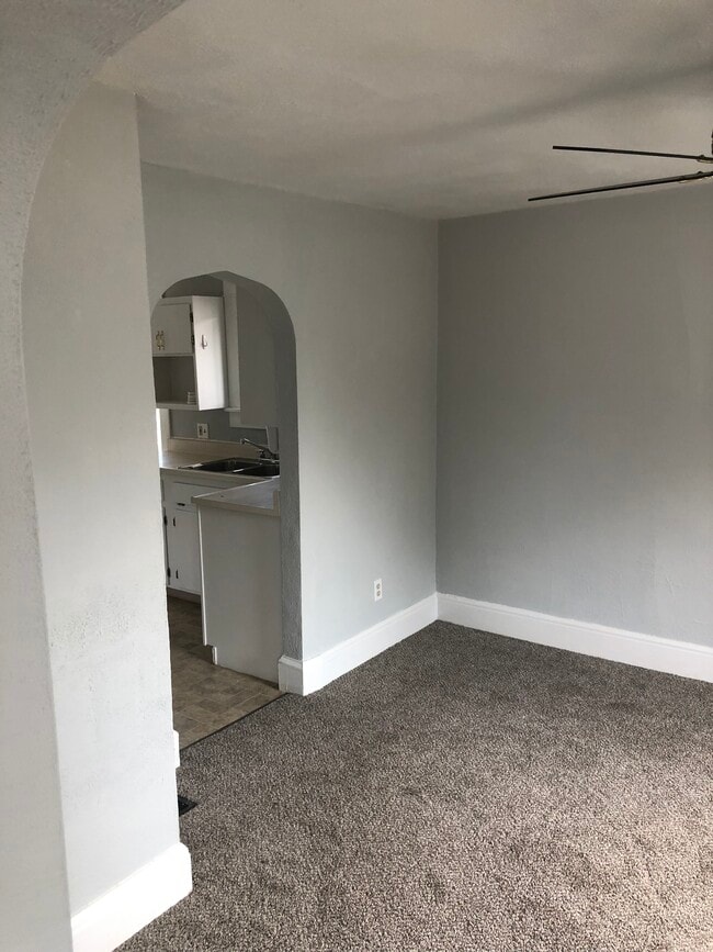 Living room - 435 Halley St Unit 2