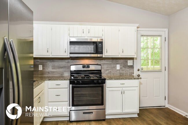 Photo - 550 Pineland Cir