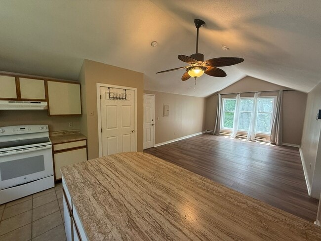 Photo - Garden Style, 1 BR Condo In A Prime Amherst Location!