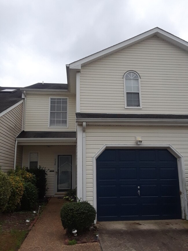Photo - Suffolk: 3 bedrooms, 2.5 bathrooms near Obici