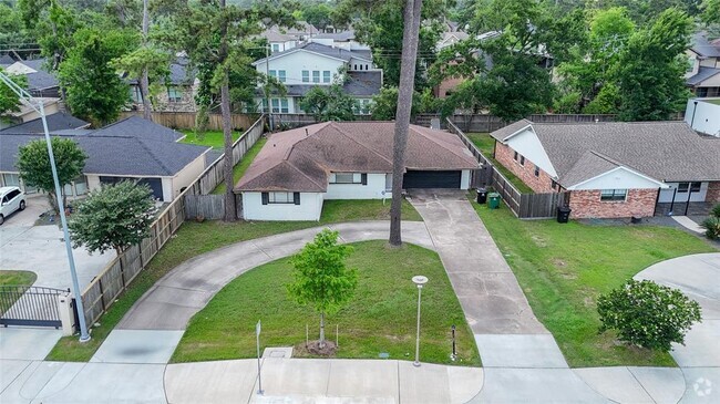 Building Photo - 12735 Memorial Dr Rental
