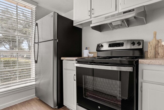 Photo - 7581 Chevy Chase Dr Unit 16-101