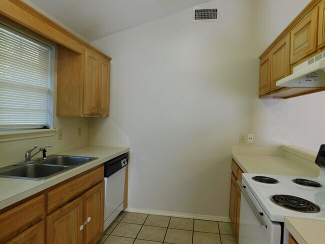 Photo - Charming 2 Bed 2 Bath Duplex Move in Special!