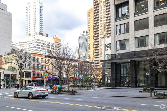 Photo - Excelsior Apartments