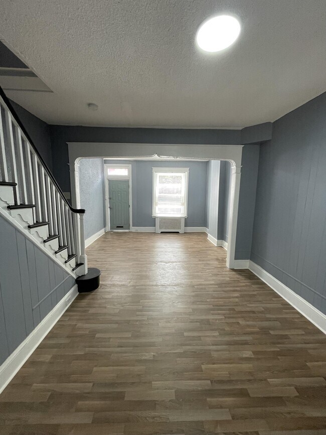 Photo - 1623 Dounton St