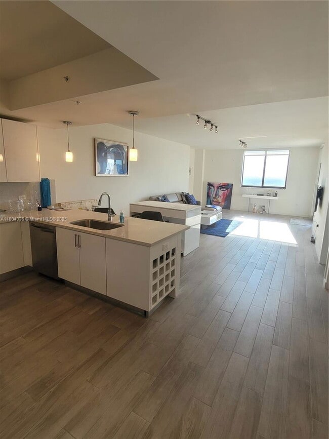 Photo - 999 SW 1st Ave Rental