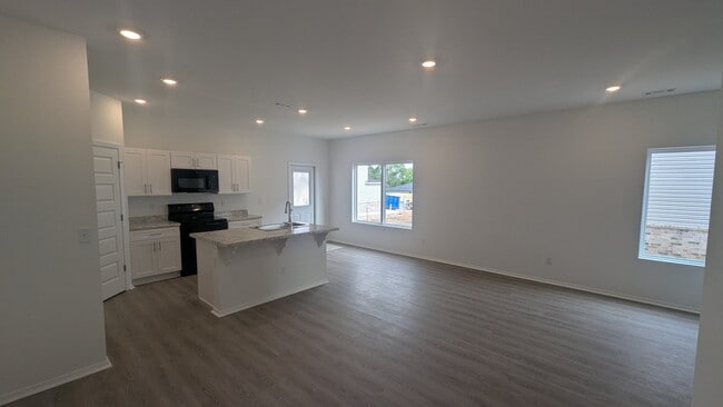 Photo - 6604 SW Dignity Ave