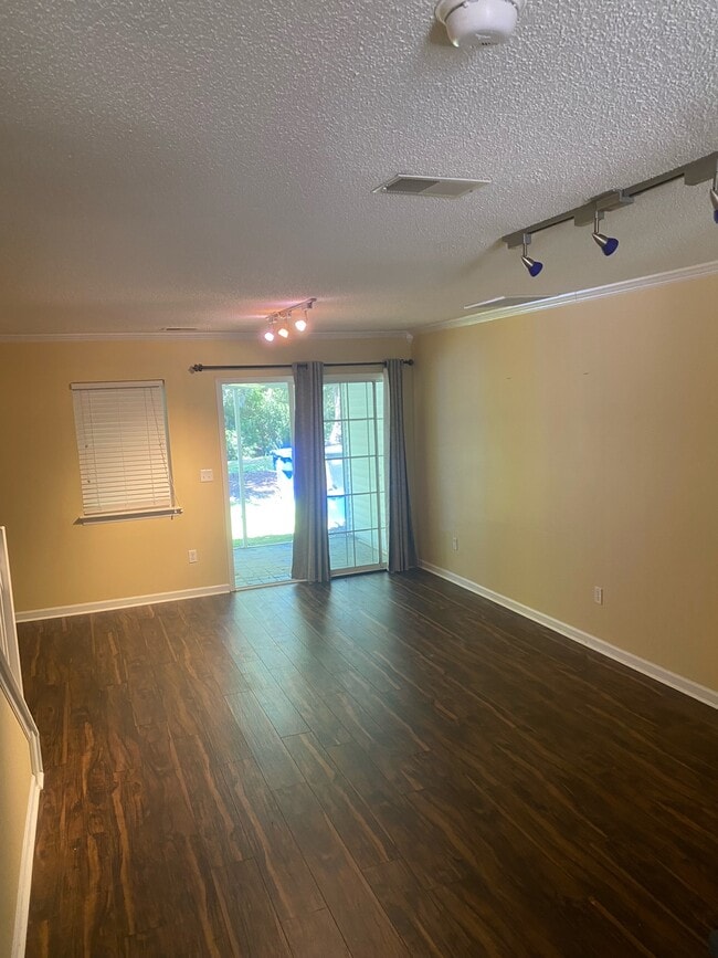 Photo - 8133 Shadow Oak Dr