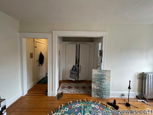 Building Photo - 88 Washington St Rental