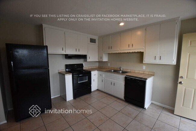 Photo - 3335 W McLellan Blvd