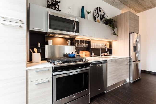 Photo - Seven 10 West