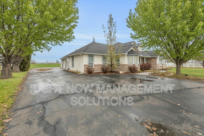 Photo - 8054 Ustick Rd