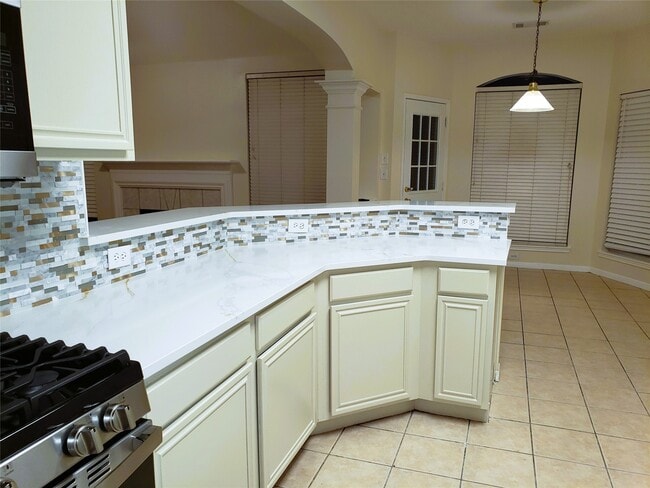 Photo - 17314 Winfield Square