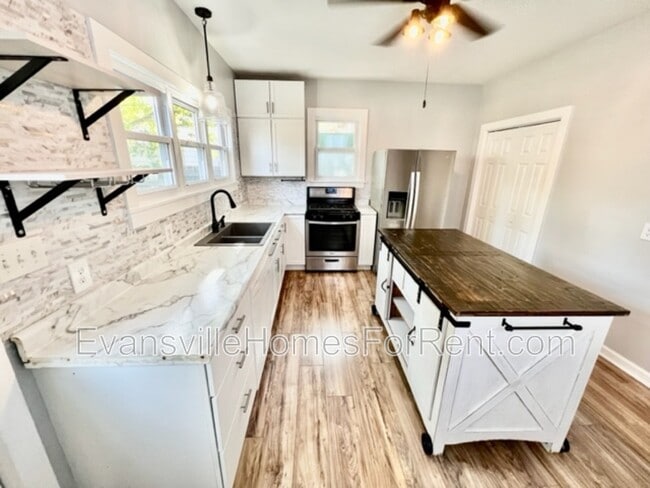 Photo - 1618 Stinson Ave