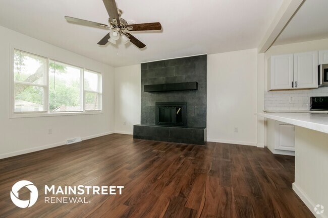 Building Photo - 6600 NW 50th St Rental