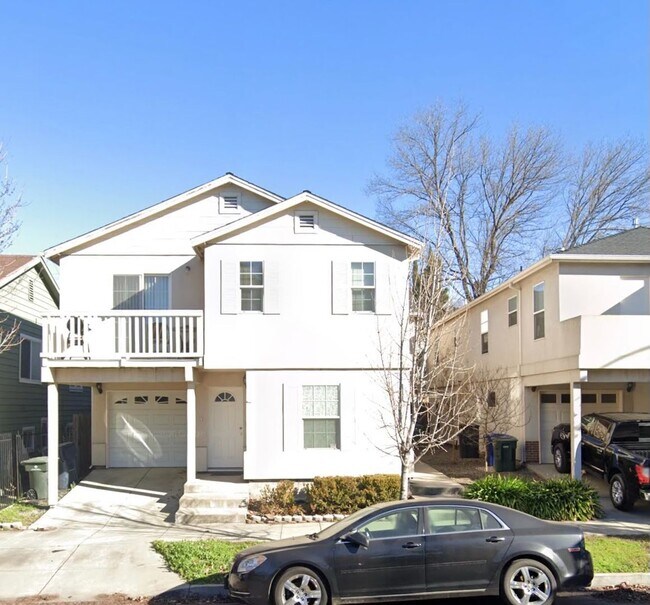Nice downtown 2 story, 2 bedroom, 2 bath h... - Nice downtown 2 story, 2 bedroom, 2 bath h... House