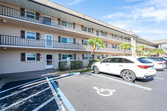 5419 Rattlesnake Hammock Rd  