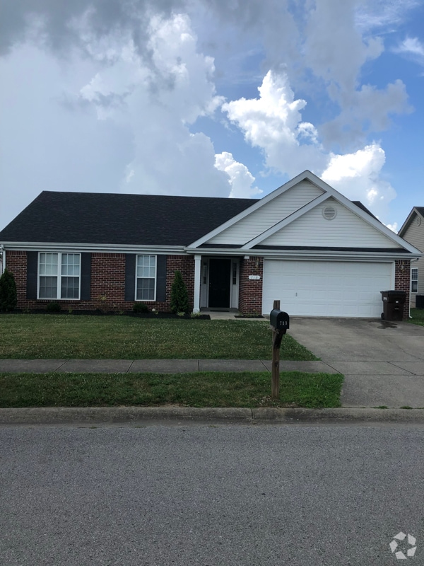 Building Photo - 713 Amber Hill Dr Rental