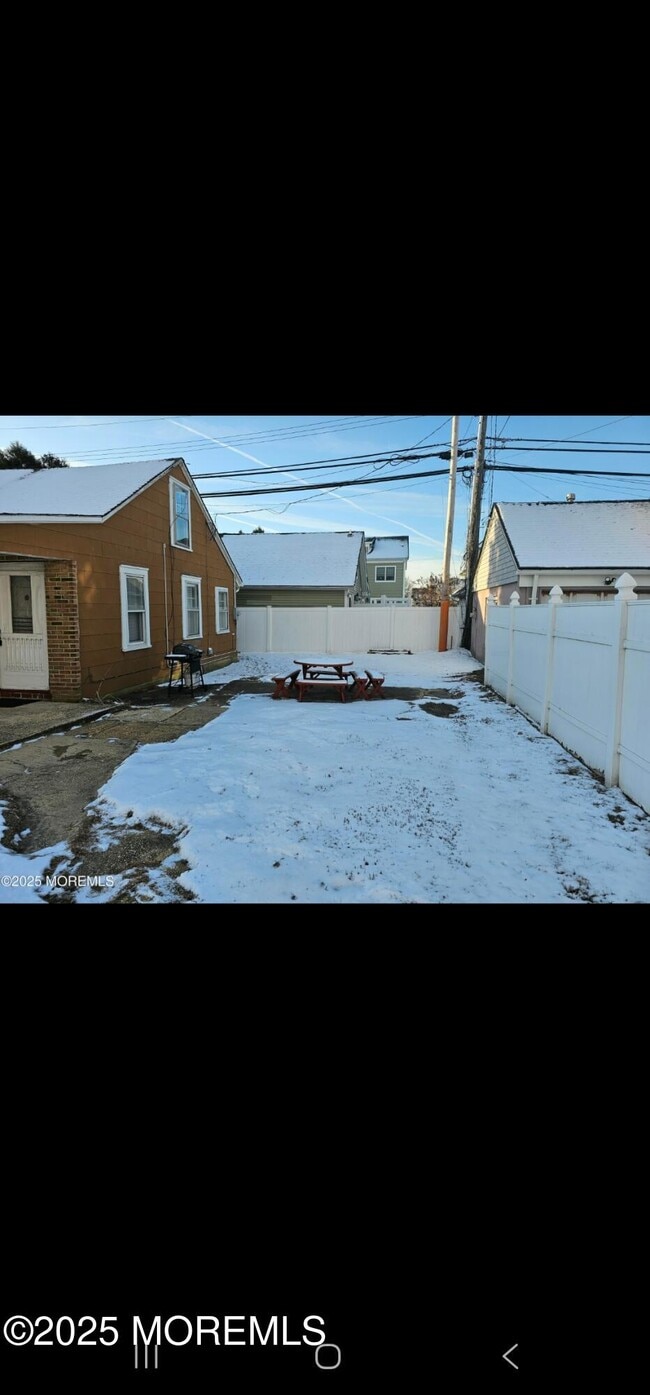 Photo - 207 3rd Ave