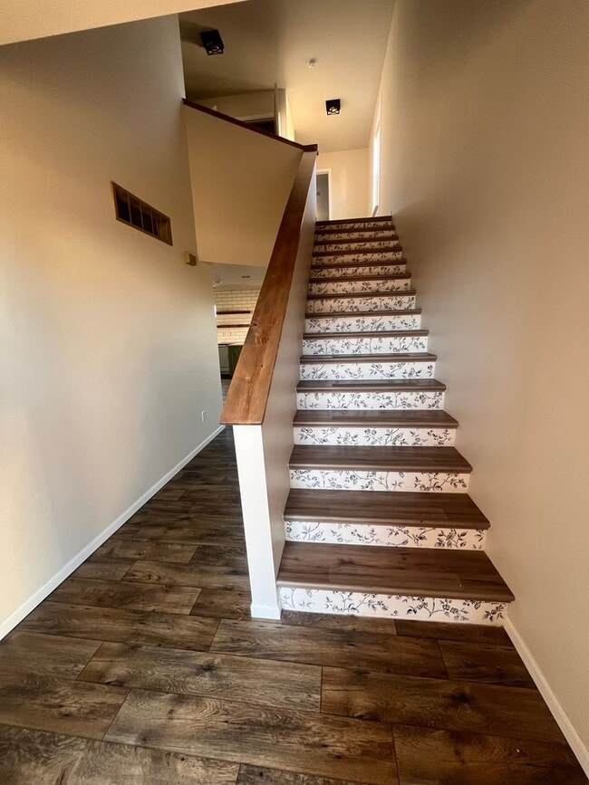 Photo - 16785 Huntington Ln Unit B