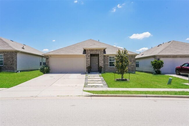 Building Photo - 5805 Brampton Ln