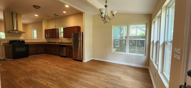 Photo - Room in Duplex on Bolton Rd NW