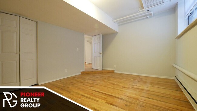 Photo - 654 W Cornelia Ave Unit 656-22