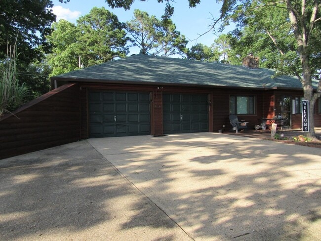 Photo - Fully Furnished One-Level Lakeview Home in Camdenton