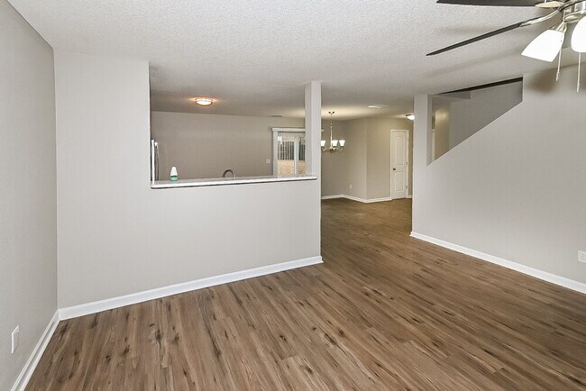 Photo - 4422 Oakden Ln.