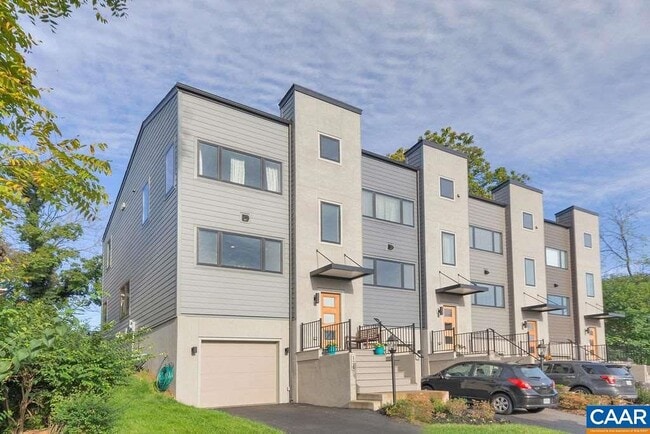 121 Penick Ct