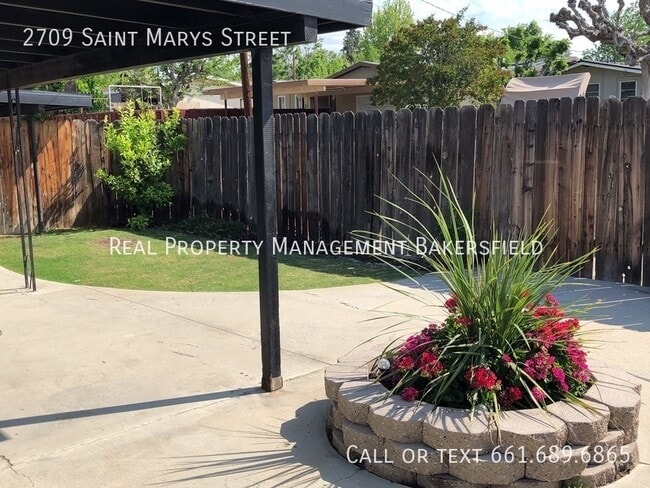 Photo - 2709 St Marys St