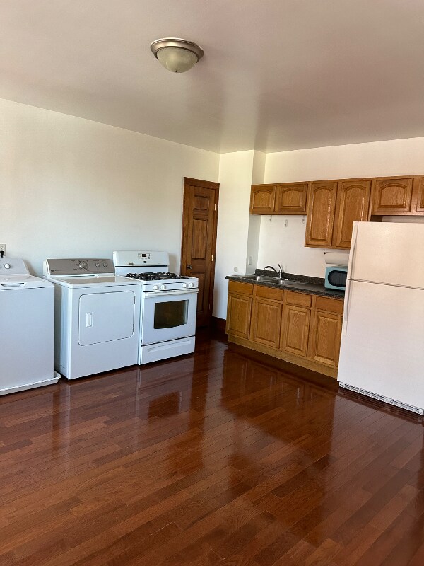 Building Photo - 37 Lyman St Rental