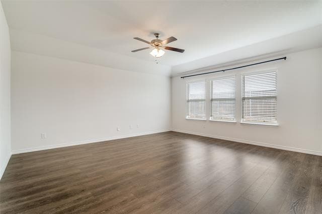 Photo - 496 Declaration Way