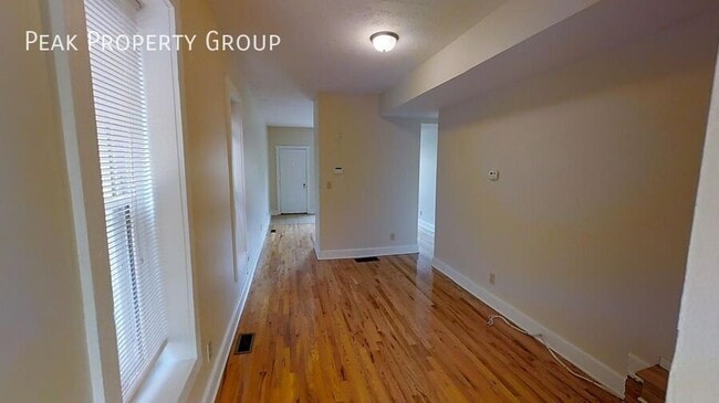 Photo - 1375 Indianola Ave