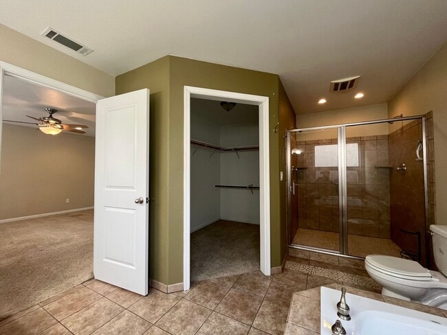 Photo - Charming 3 bed 2 bath home with oversized 2 car garage in Humboldt Hill